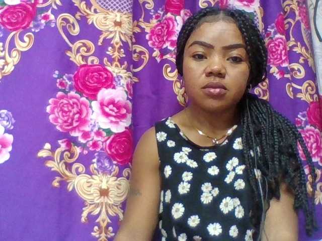 Elyah1a live cam on BongaCams