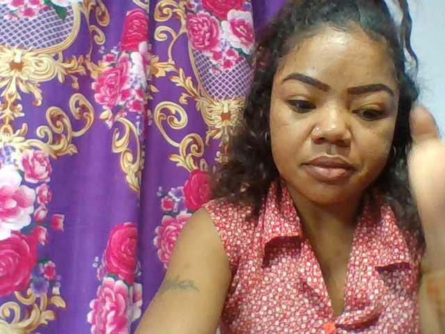 Elyah1a live cam on BongaCams