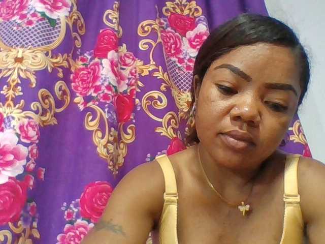 Elyah1a live cam on BongaCams