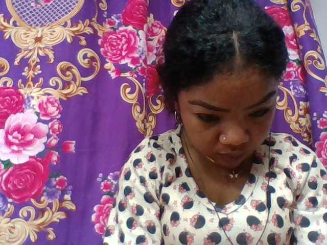 Elyah1a live cam on BongaCams