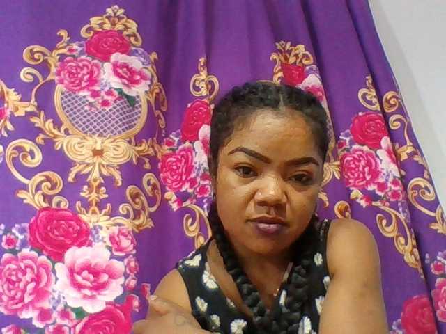 Elyah1a live cam on BongaCams