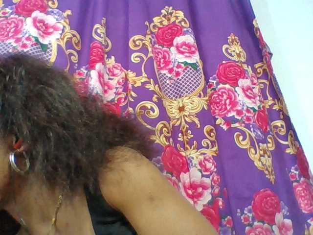Elyah1a live cam on BongaCams