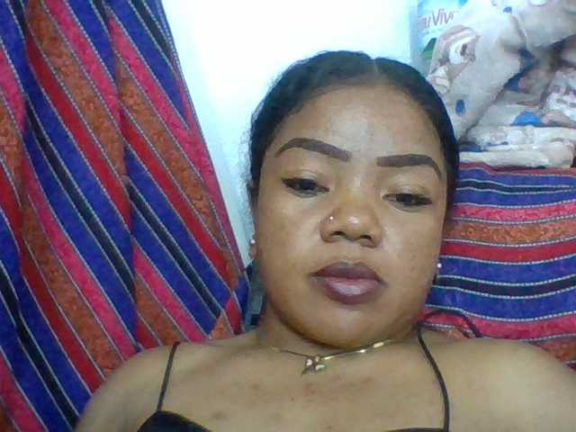 Elyah1a live cam on BongaCams