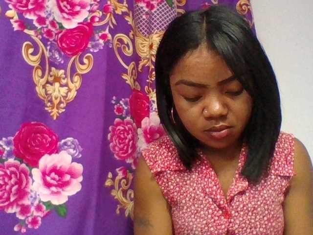 Elyah1a live cam on BongaCams