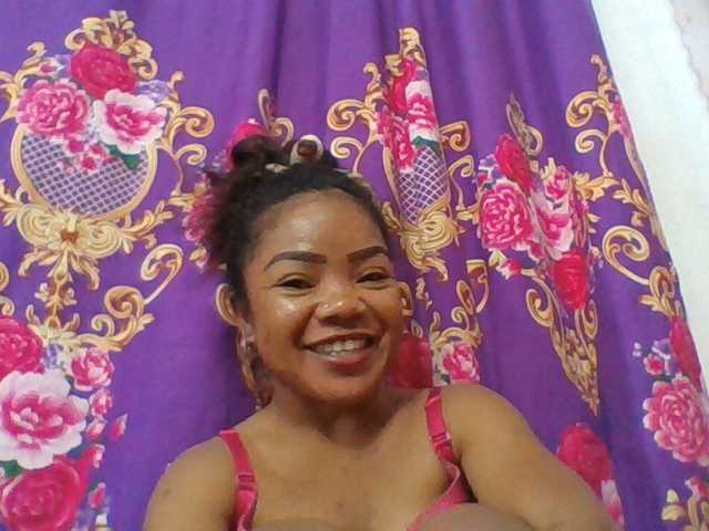 Elyah1a live cam on BongaCams