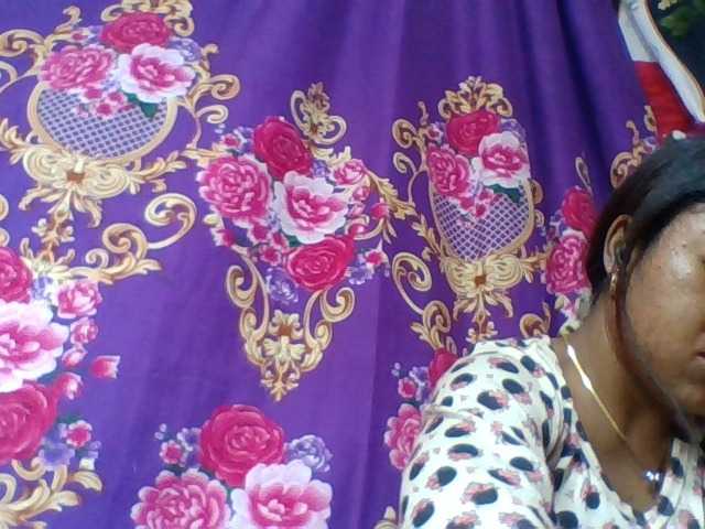 Elyah1a live cam on BongaCams