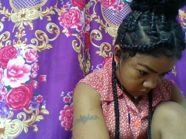 Elyah1a live cam on BongaCams