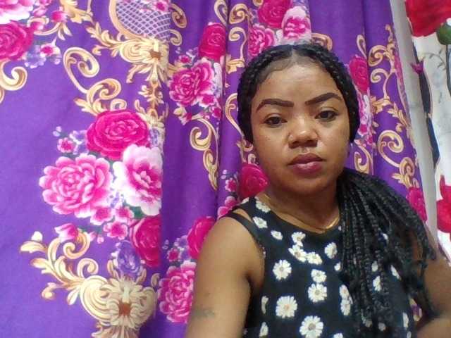 Elyah1a live cam on BongaCams