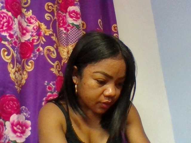Elyah1a live cam on BongaCams