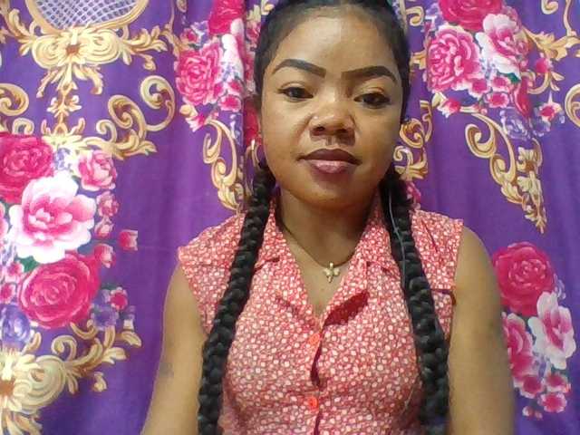 Elyah1a live cam on BongaCams