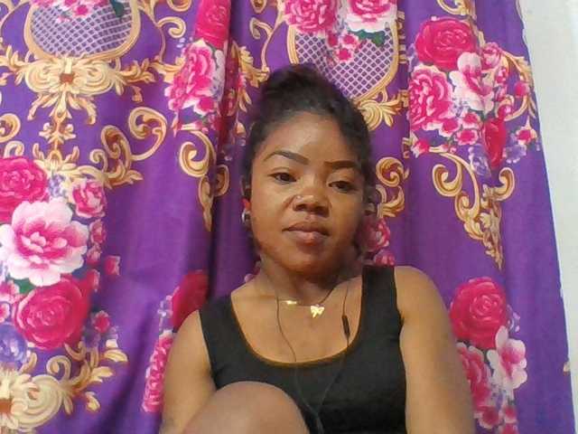 Elyah1a live cam on BongaCams