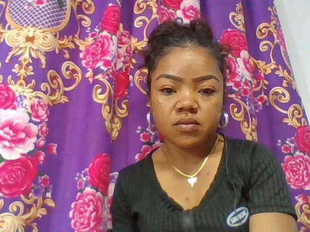 Elyah1a live cam on BongaCams