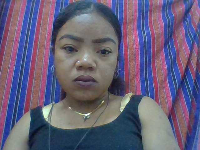 Elyah1a live cam on BongaCams