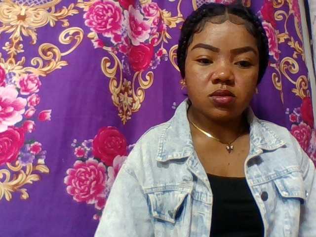 Elyah1a live cam on BongaCams
