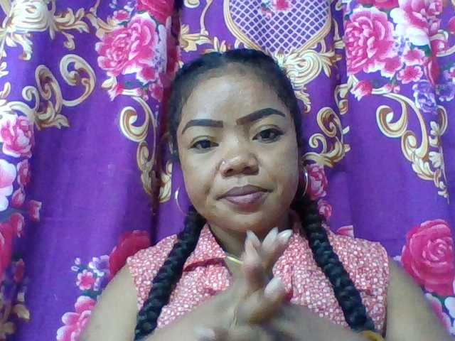Elyah1a live cam on BongaCams