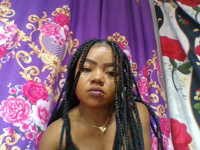 Elyah1a live cam on BongaCams