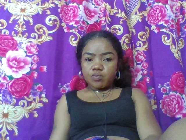 Elyah1a live cam on BongaCams