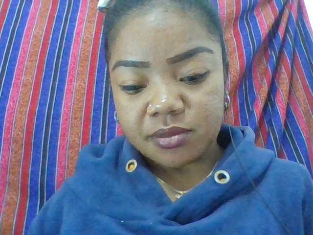 Elyah1a live cam on BongaCams