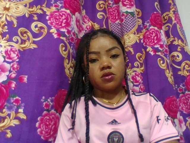 Elyah1a live cam on BongaCams