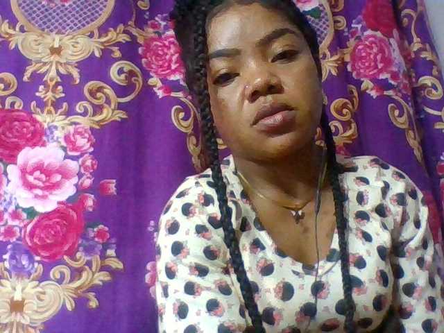 Elyah1a live cam on BongaCams