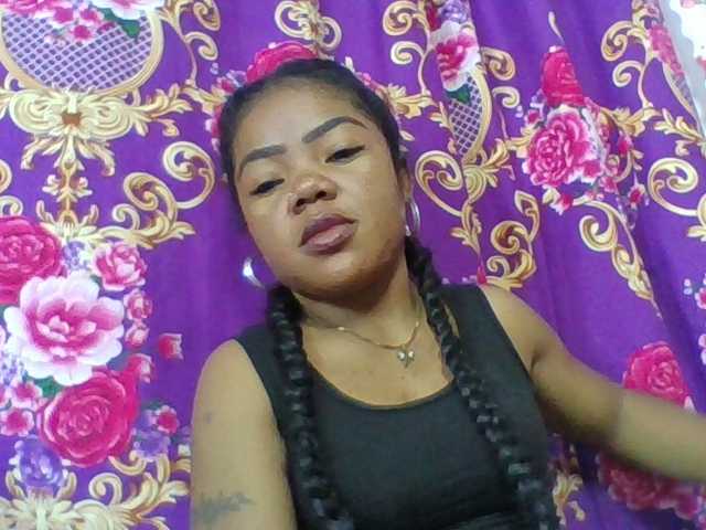 Elyah1a live cam on BongaCams