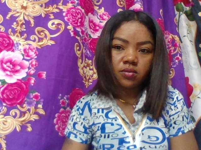 Elyah1a live cam on BongaCams