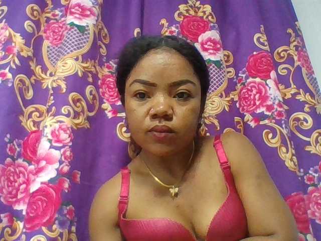 Elyah1a live cam on BongaCams