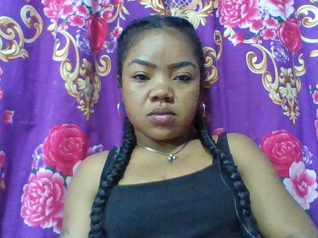 Elyah1a live cam on BongaCams