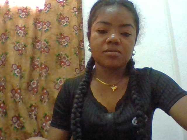 Elyah1a live cam on BongaCams