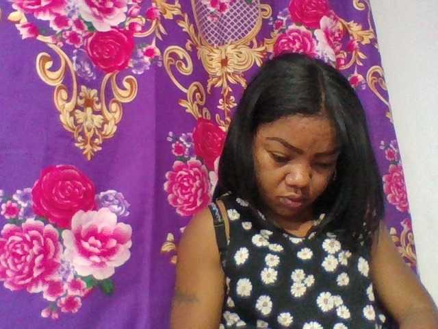 Elyah1a live cam on BongaCams