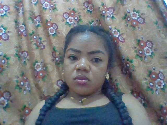 Elyah1a live cam on BongaCams