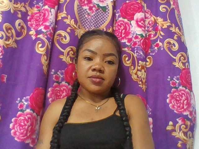 Elyah1a live cam on BongaCams