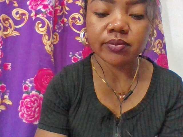 Elyah1a live cam on BongaCams