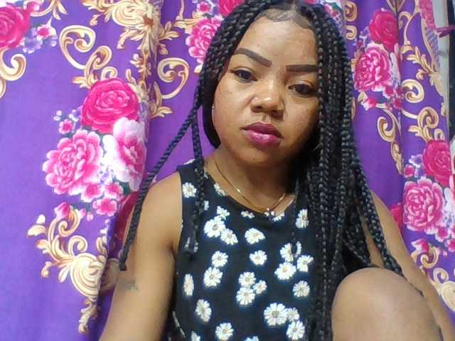 Elyah1a live cam on BongaCams