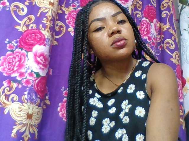 Elyah1a live cam on BongaCams