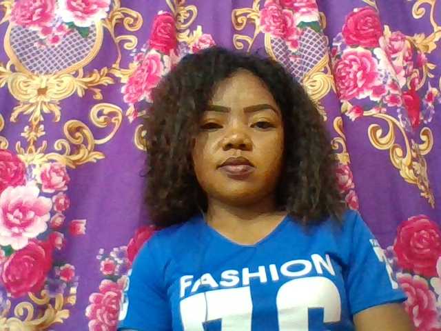 Elyah1a live cam on BongaCams