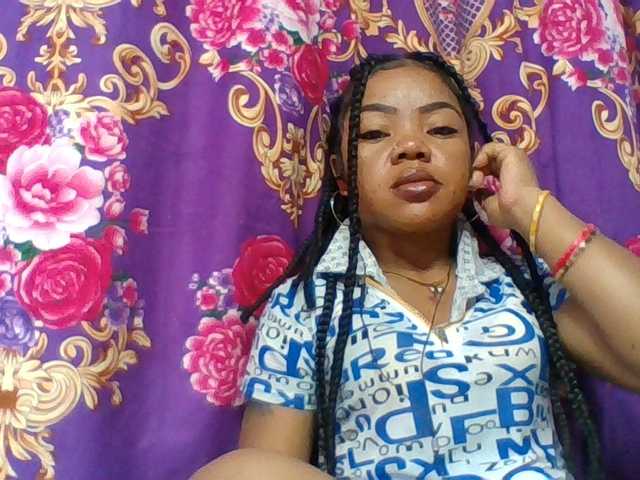 Elyah1a live cam on BongaCams