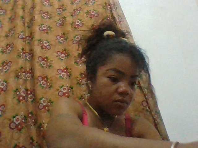 Elyah1a live cam on BongaCams