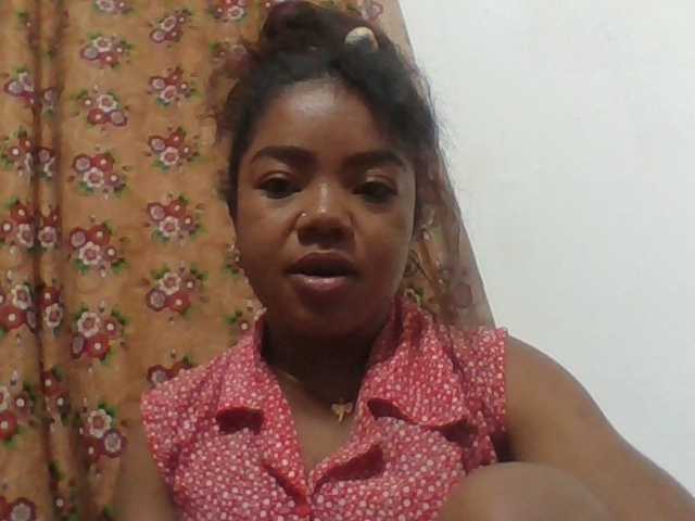 Elyah1a live cam on BongaCams