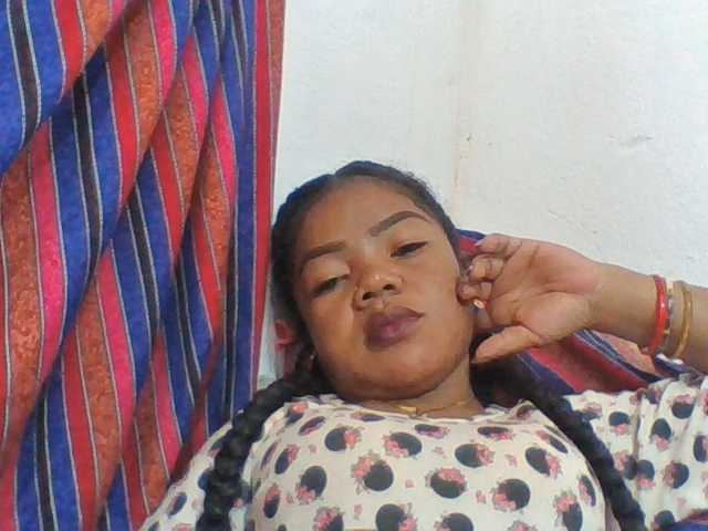 Elyah1a live cam on BongaCams