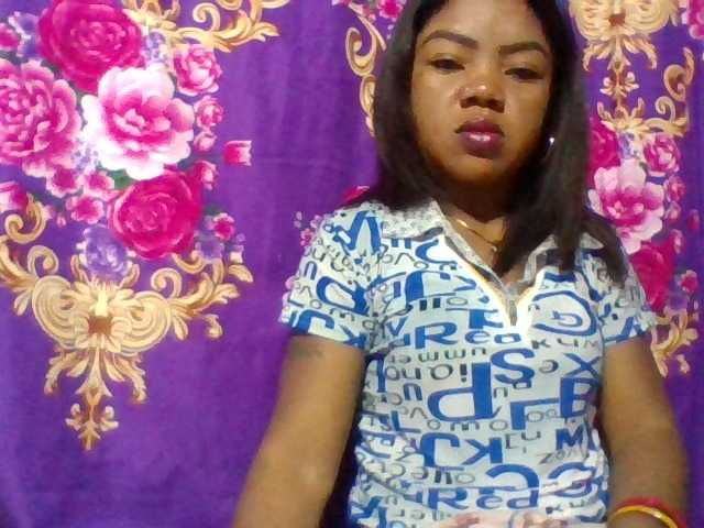 Elyah1a live cam on BongaCams