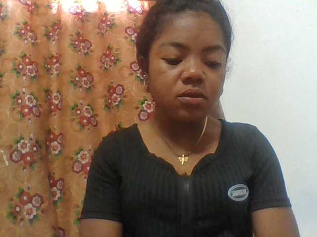 Elyah1a live cam on BongaCams