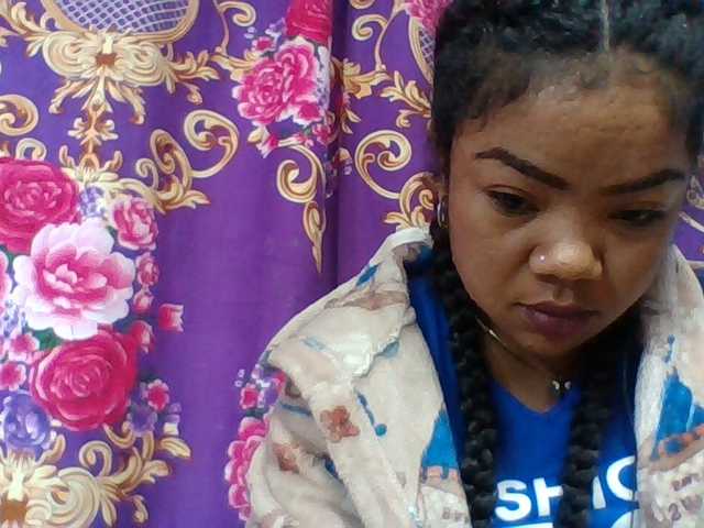 Elyah1a live cam on BongaCams