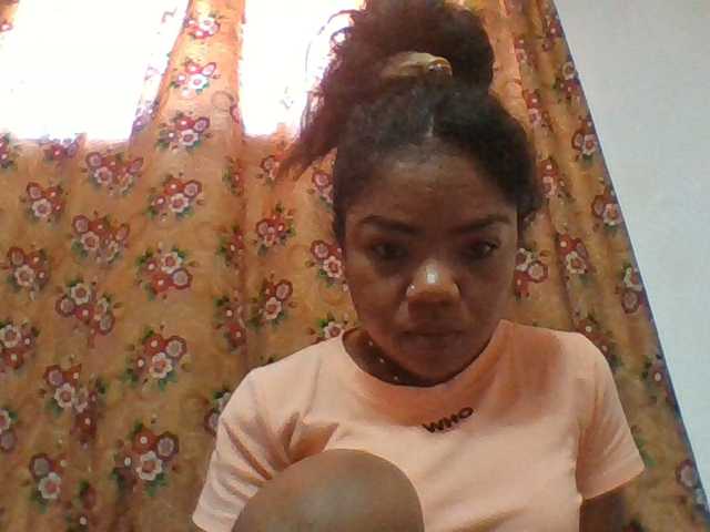 Elyah1a live cam on BongaCams