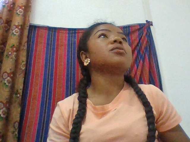 Elyah1a live cam on BongaCams