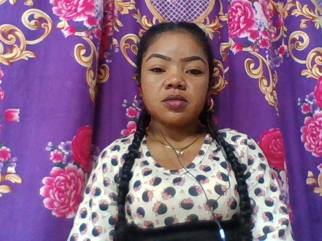 Elyah1a live cam on BongaCams