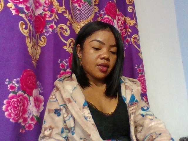 Elyah1a live cam on BongaCams