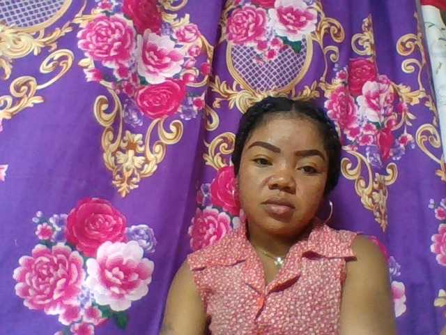 Elyah1a live cam on BongaCams