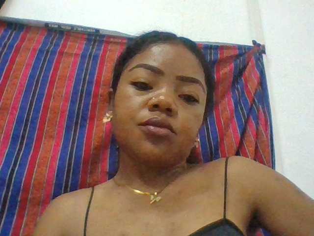 Elyah1a live cam on BongaCams