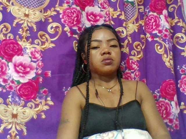Elyah1a live cam on BongaCams